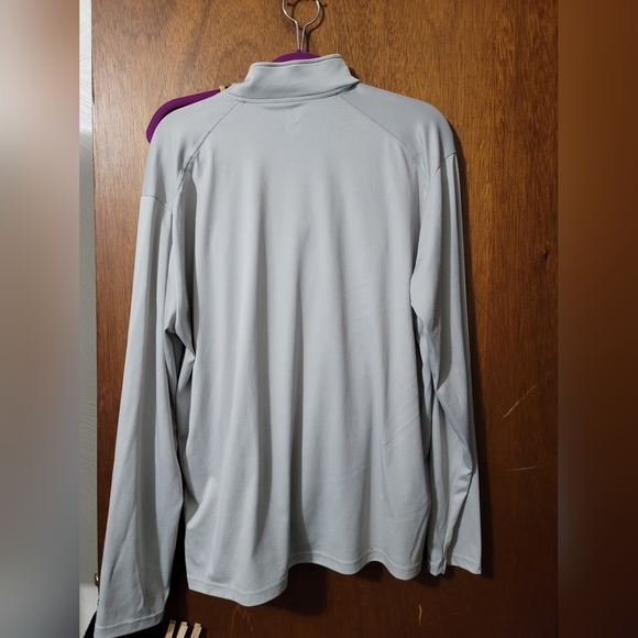 Badger Sport men's performance shirt.  Size XL.  (10).  (175) - Picture 5 of 5